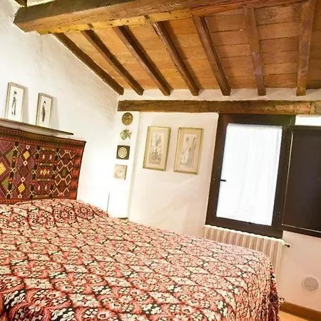 Cozy In The Oltrarno Area Florence