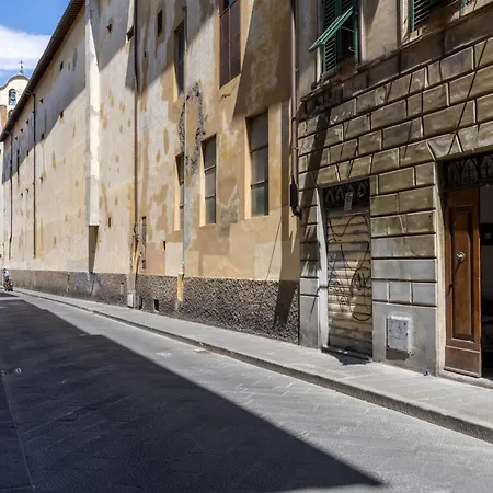 Cozy In The Oltrarno Area *